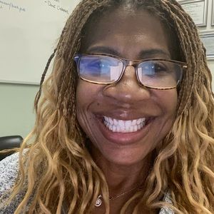 Meet your Posher, Pamela